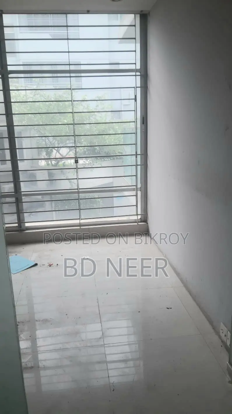 Residence Building 3200 SqFt 3rd Floor Available Rent in Banani in Banani