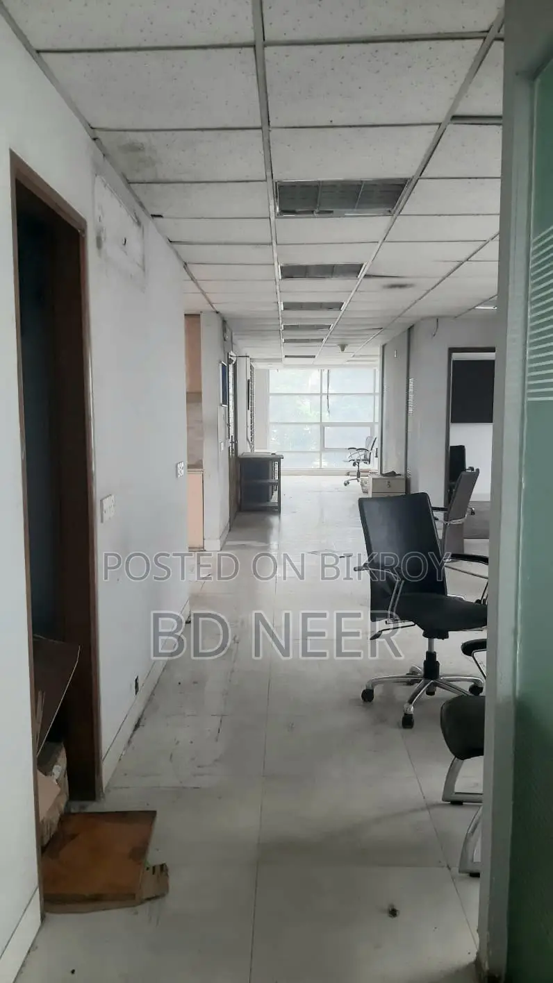Residence Building 3200 SqFt 3rd Floor Available Rent in Banani in Banani