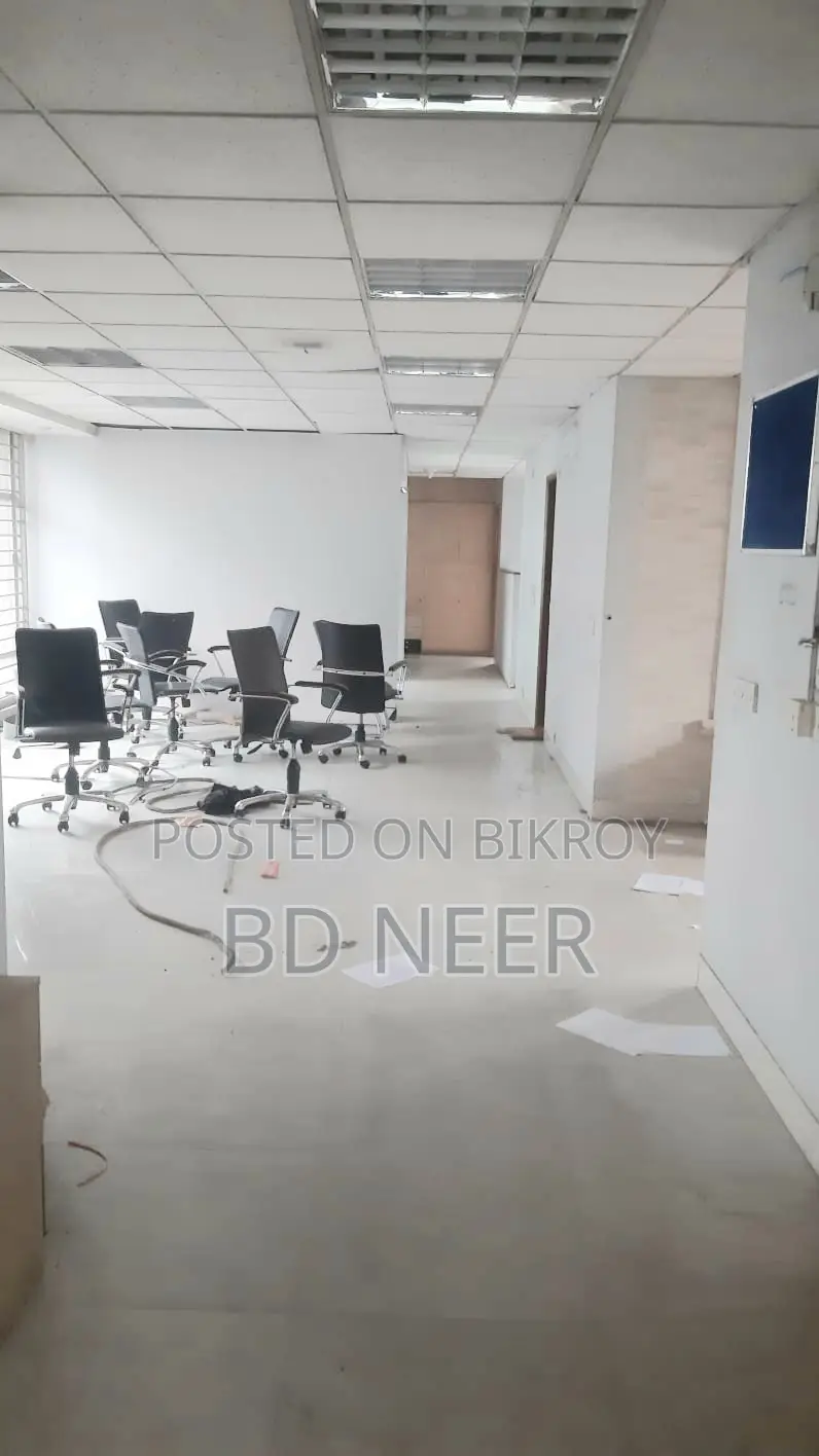Residence Building 3200 SqFt 3rd Floor Available Rent in Banani in Banani