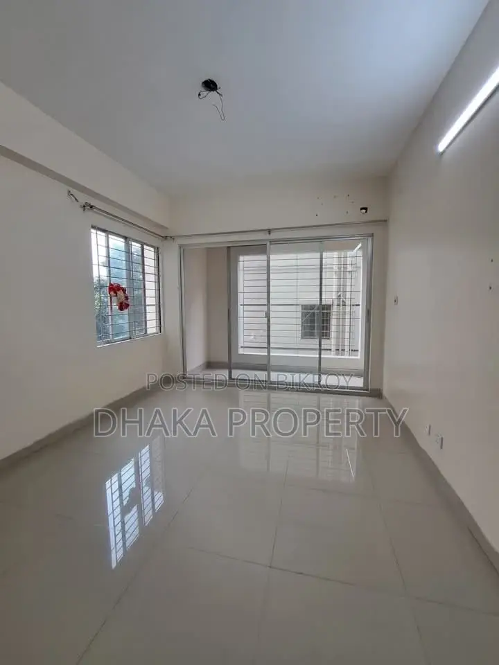 Un-Furnished 2800Sqft Apartment Rent in Gulshan in Gulshan