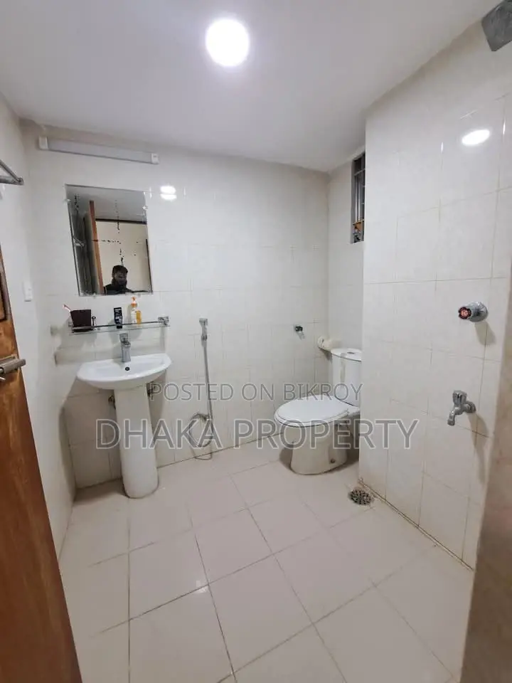 Un-Furnished 2800Sqft Apartment Rent in Gulshan in Gulshan