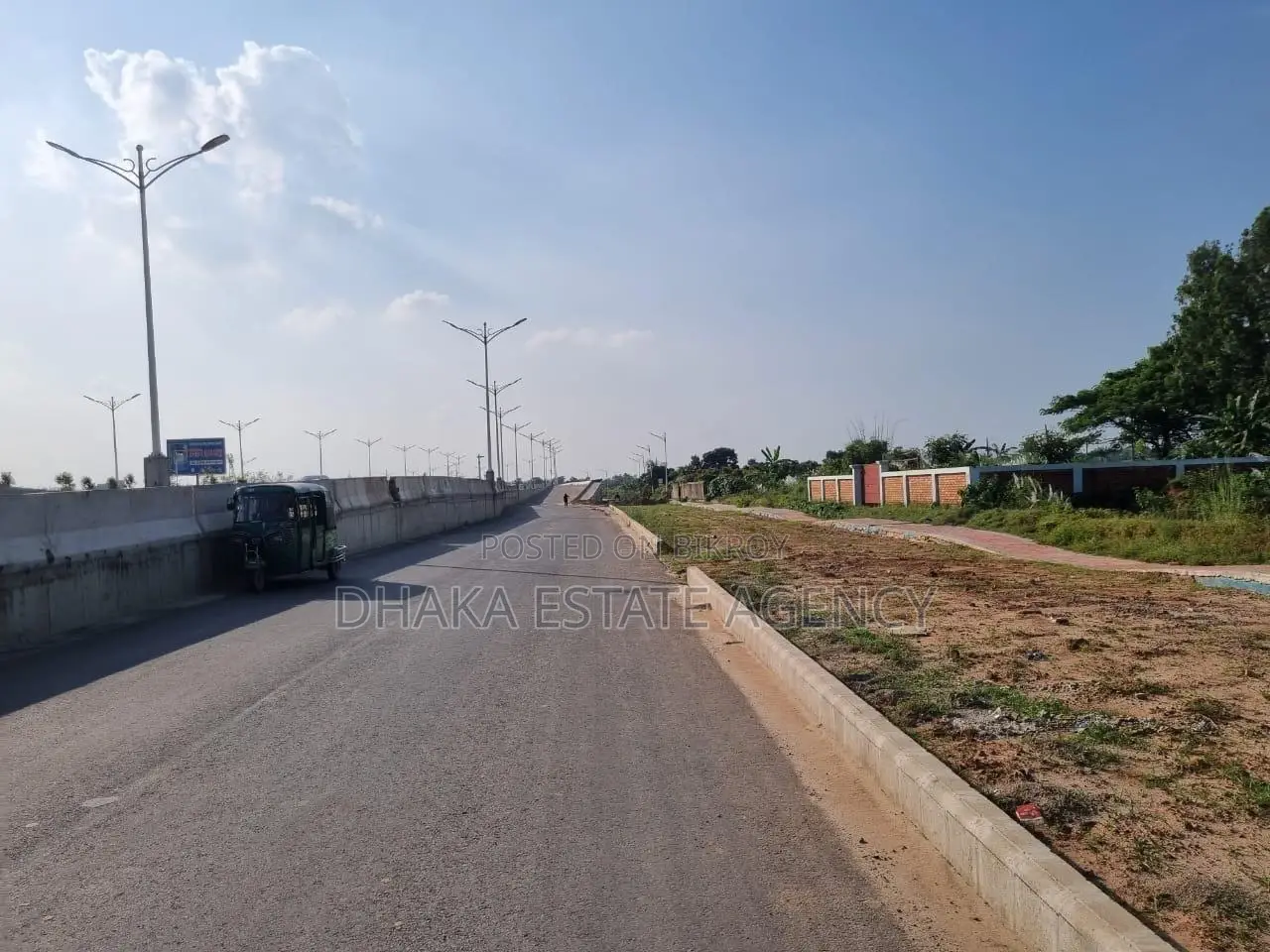 8 Katha Land on 100ft Madani Avenue in Badda