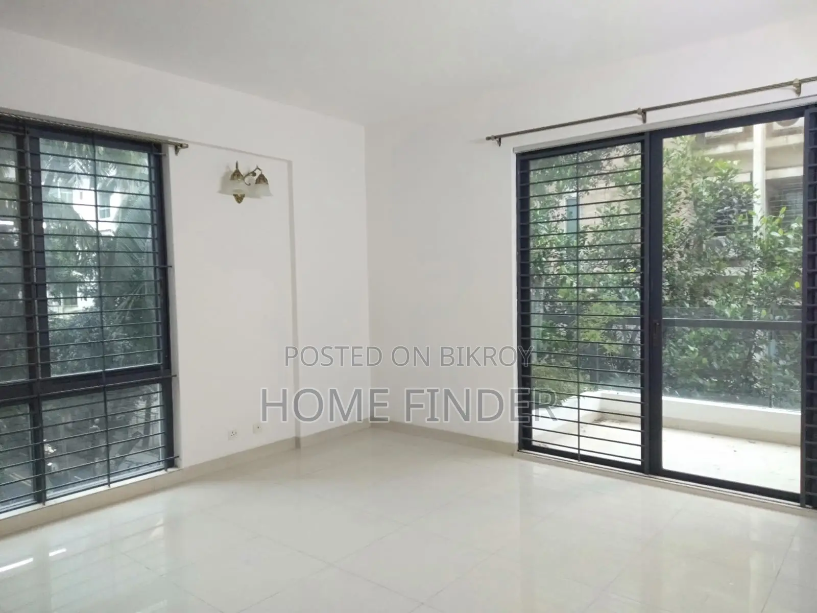 Find Your Desired Apartment At This 2500 Sq Ft Ready Flat Gulshan in Gulshan