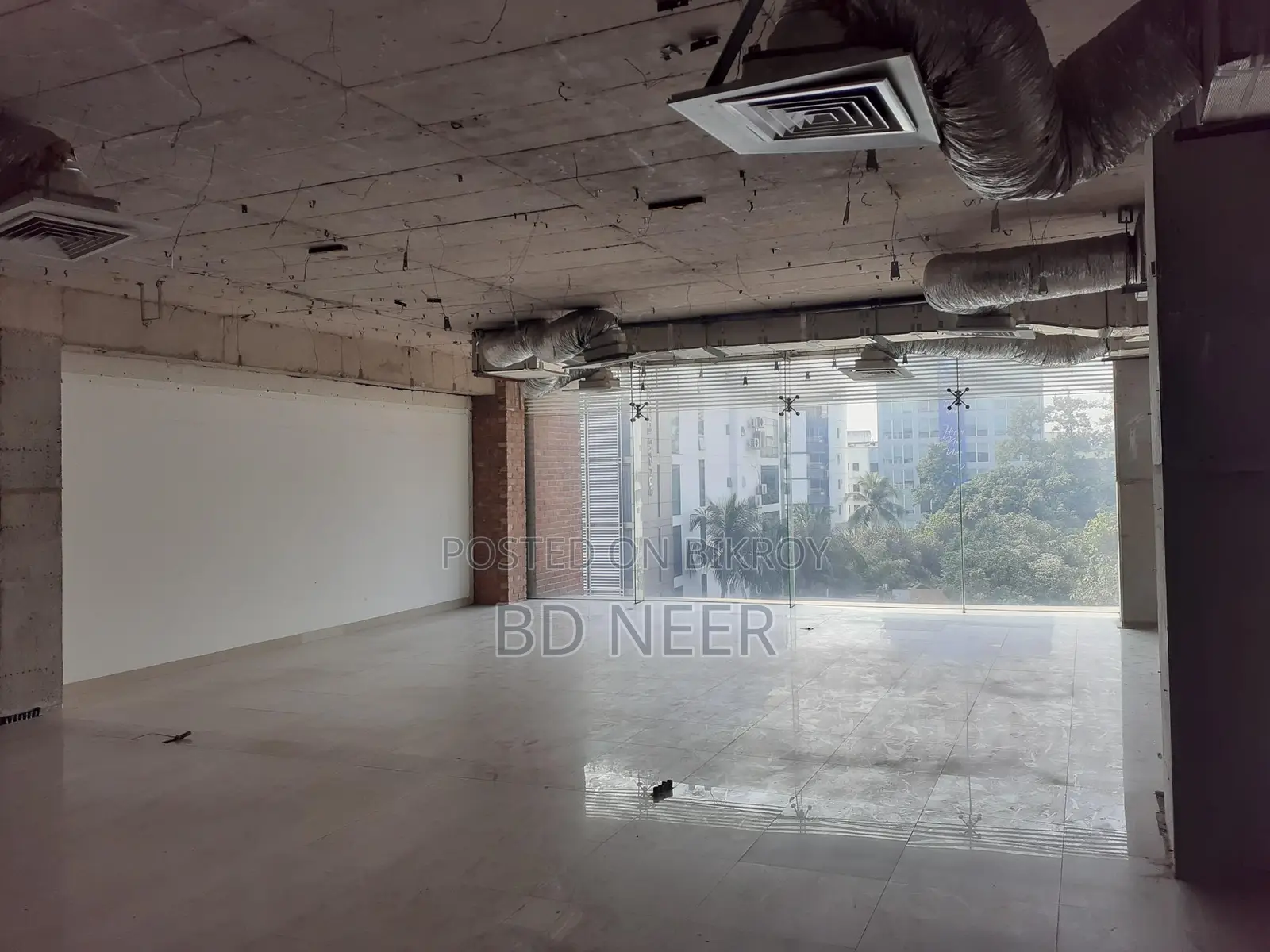 100 % Full Commercial 2000 Sqft Office Space Rent Gulshan Avenue in Gulshan