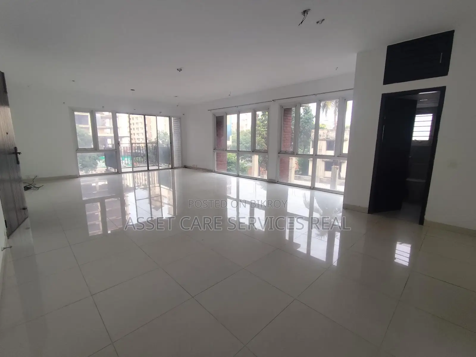 3-Bed Semi-Furnished Apartment for Rent in Baridhara Diplomatic Zone in Gulshan