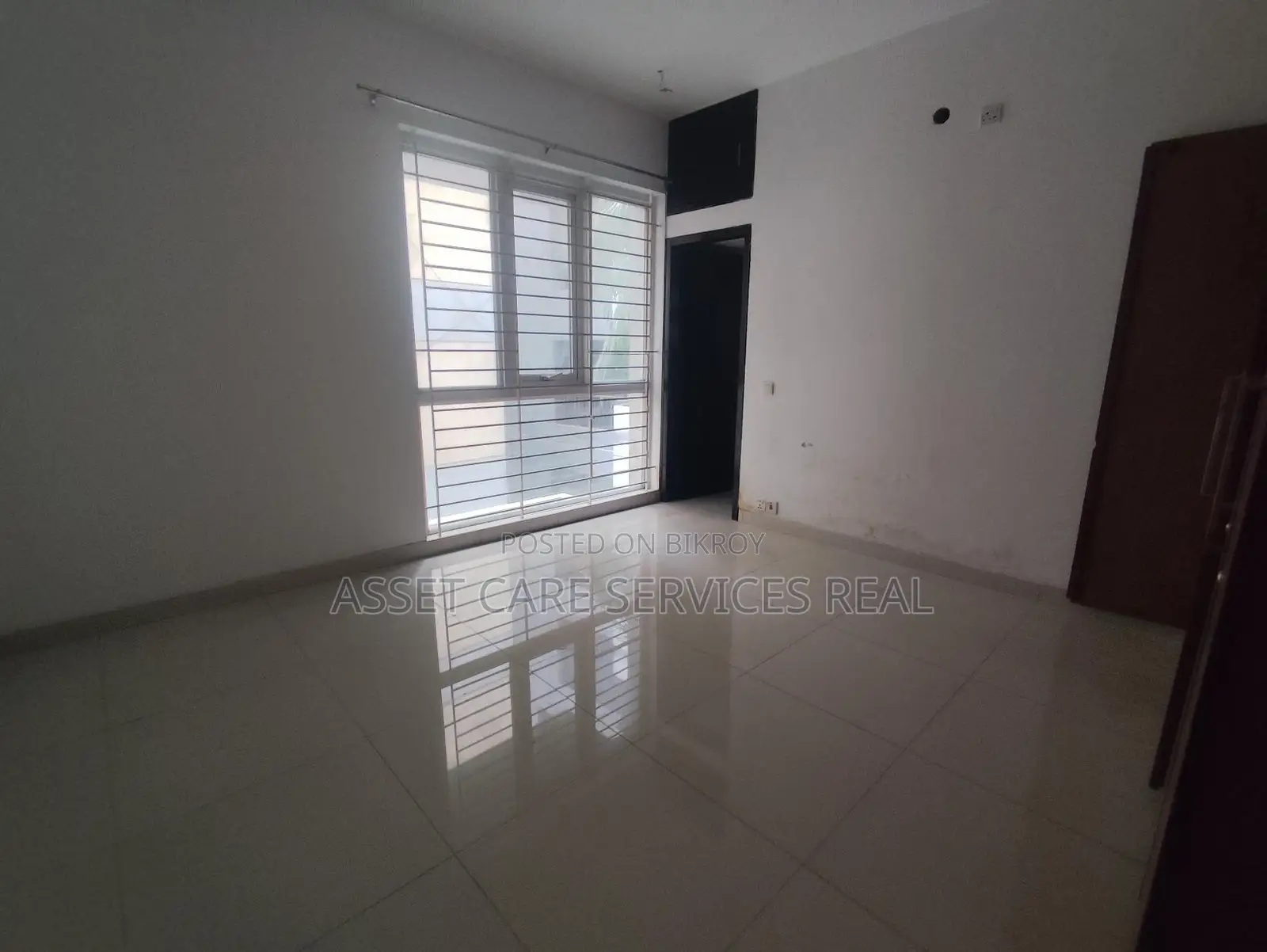 3-Bed Semi-Furnished Apartment for Rent in Baridhara Diplomatic Zone in Gulshan