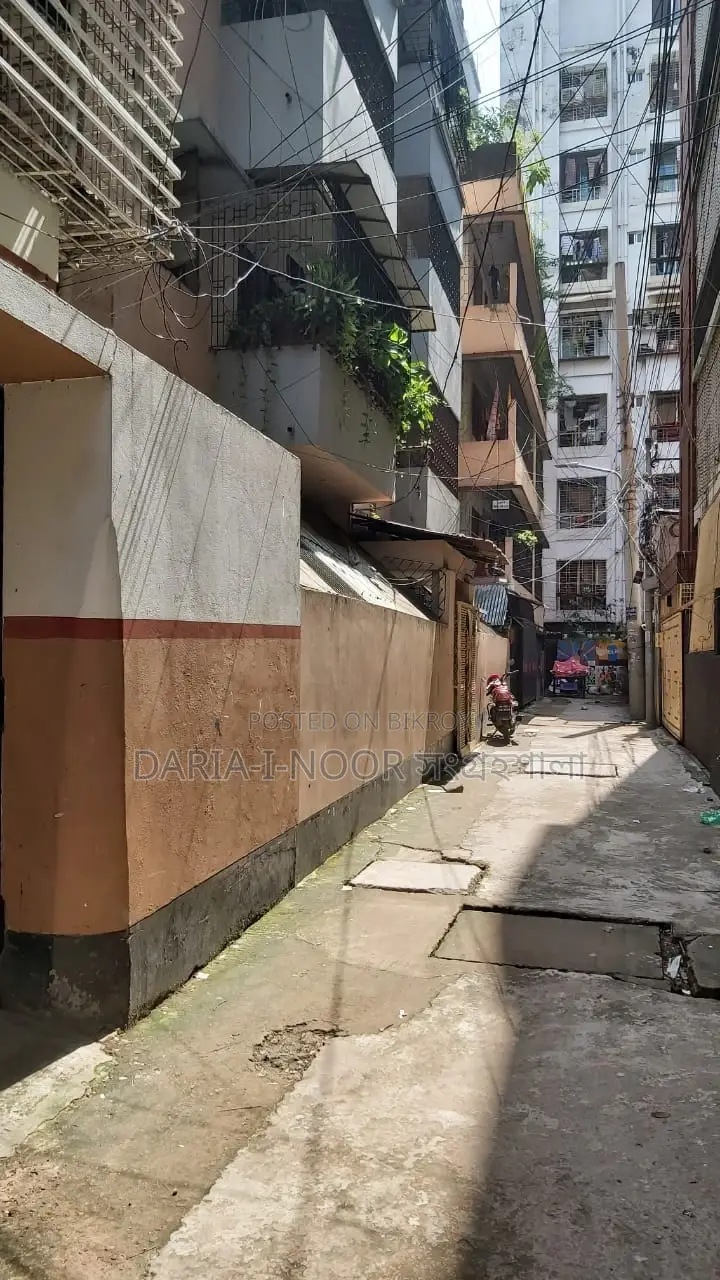 House for sale on 5 Katha land in Maghbazar with a monthly income opportunity of 2 Lakh Taka in Mogbazar