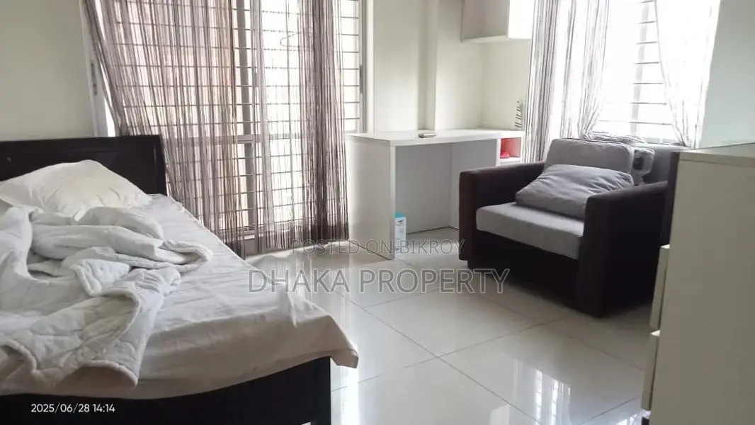 3Bed Furnish Apartment Rent At Gulshan Diplomatic Area in Gulshan