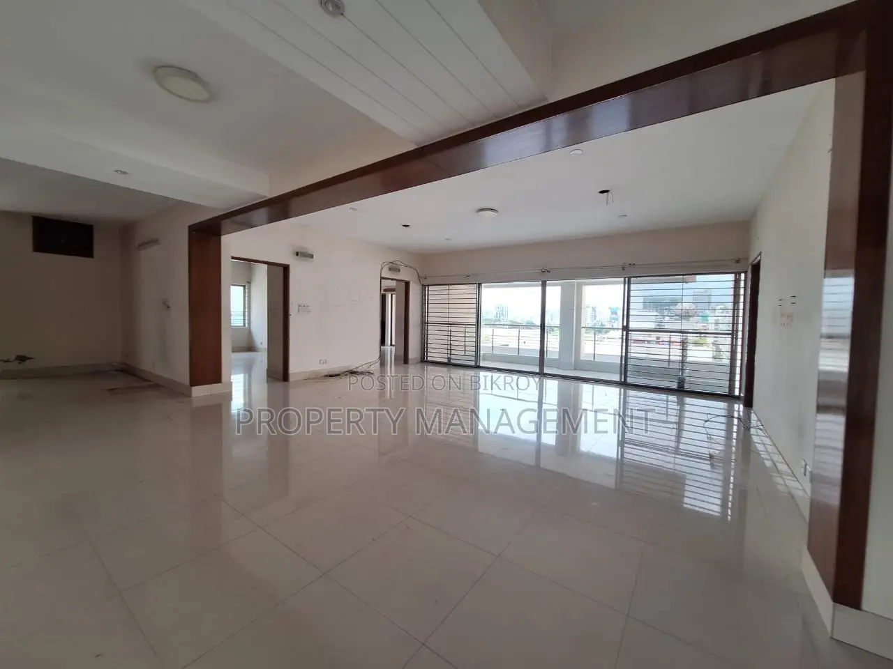 4500 Sqft Office Space Rent Gulshan 1 Nice View in Gulshan