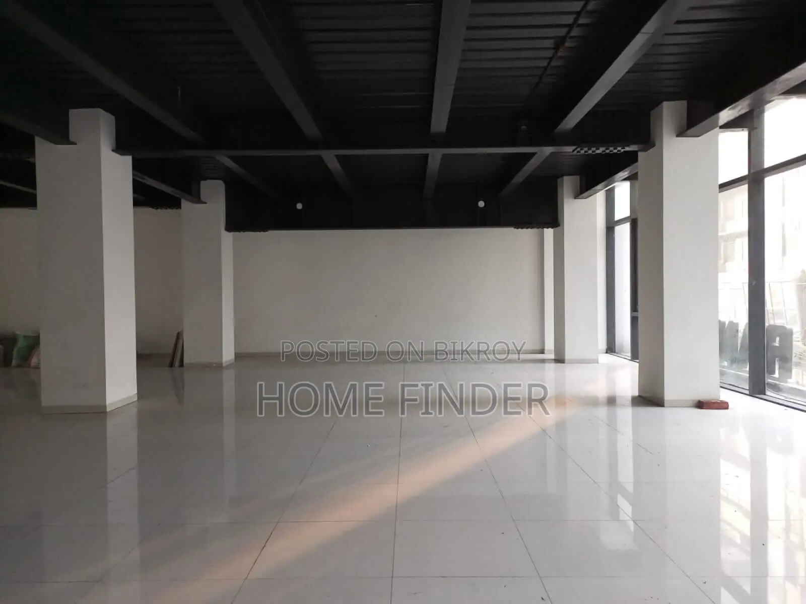 Exclusive Commercial 4300 Sqft Floor Rent In Gulshan Avenue in Gulshan
