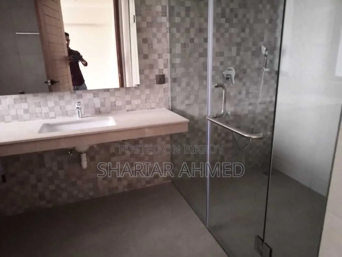 Excellent 4400 SqFt Available For Rent @ Gulshan (2) in Gulshan