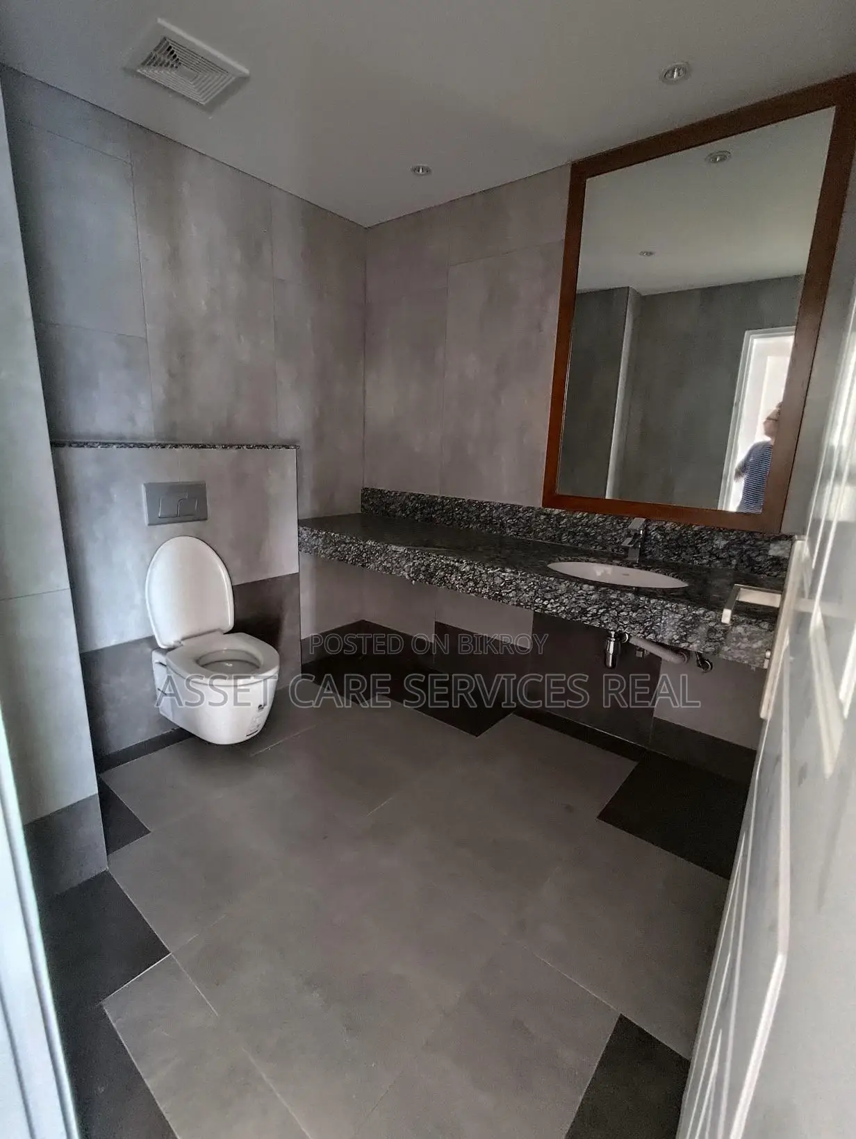 Gym-Pool Facilities 4Bed Big Apartment Rent Baridhara Diplomatic Zone in Baridhara