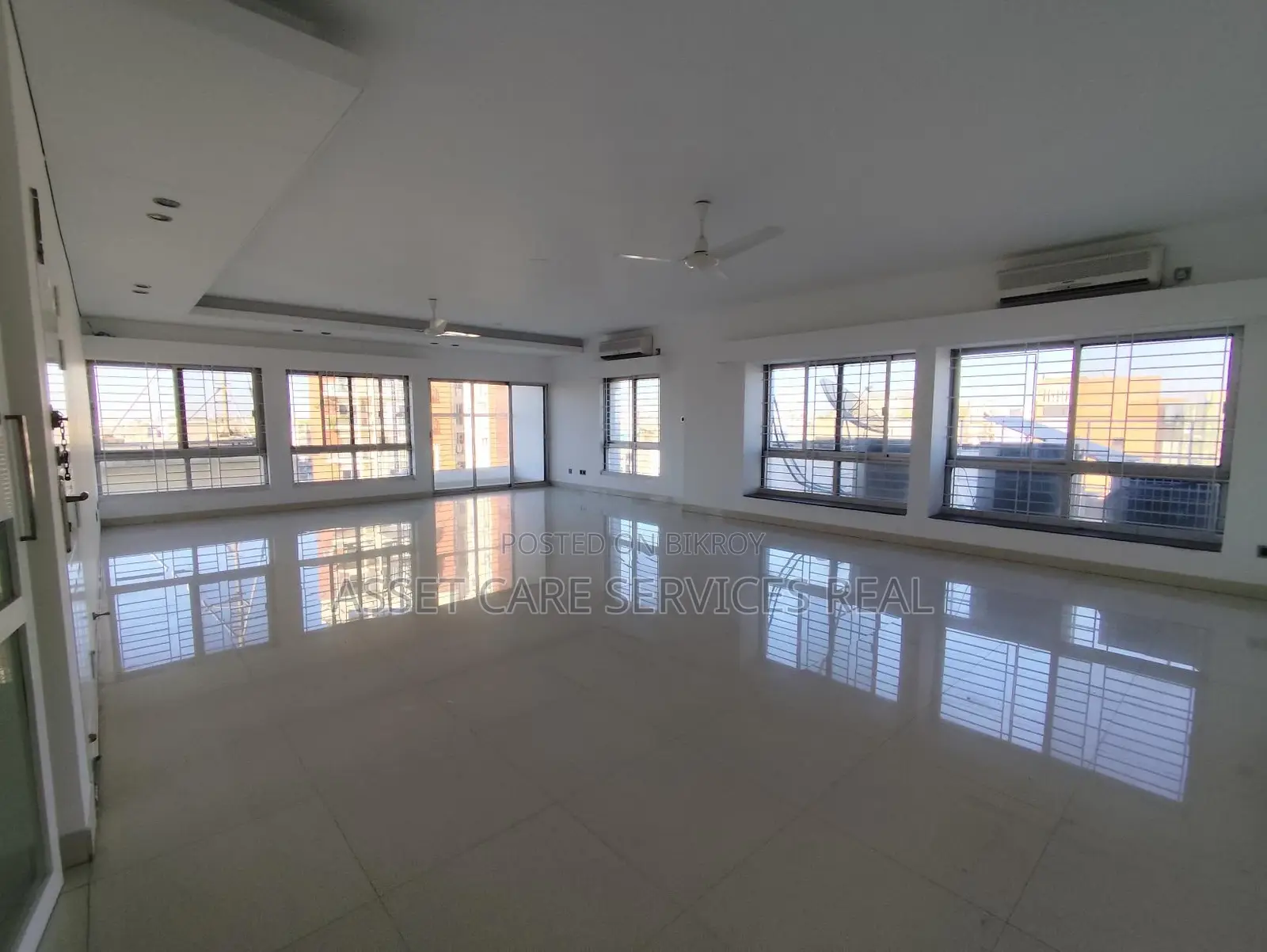 Gym-Pool Facilities 4Bed Big Apartment Rent Baridhara Diplomatic Zone in Baridhara