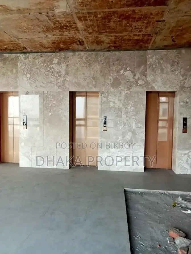 100% Commercial (7500-Sqft) Open Sapce Rent in Gulshan Avenue in Gulshan