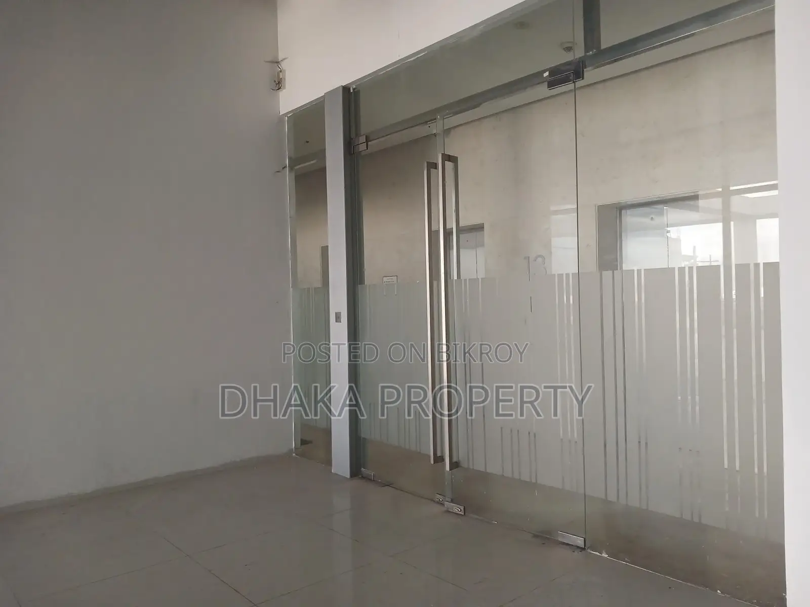 Luxury Office Space 2500SqFt. Rent at Gulshan 2 in Gulshan