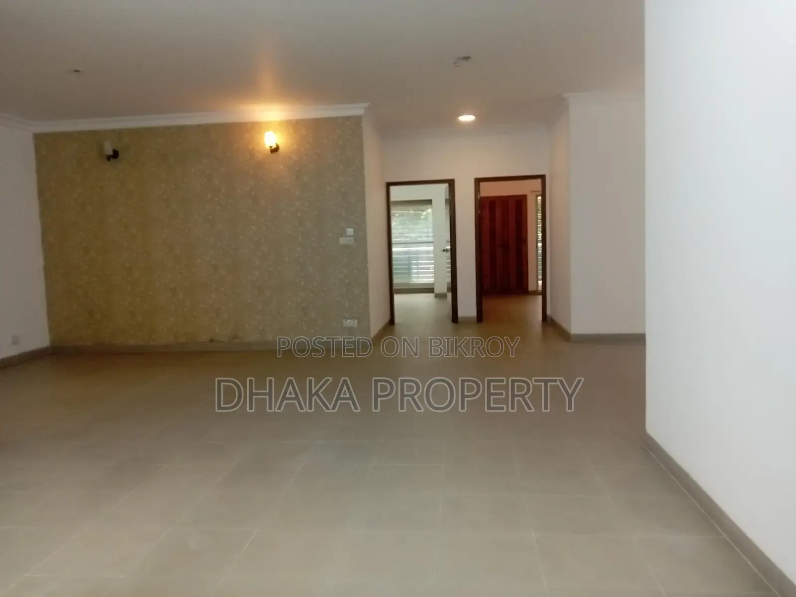 Semi Furnished 4 Beded Apartment Rent in Gulshan in Gulshan
