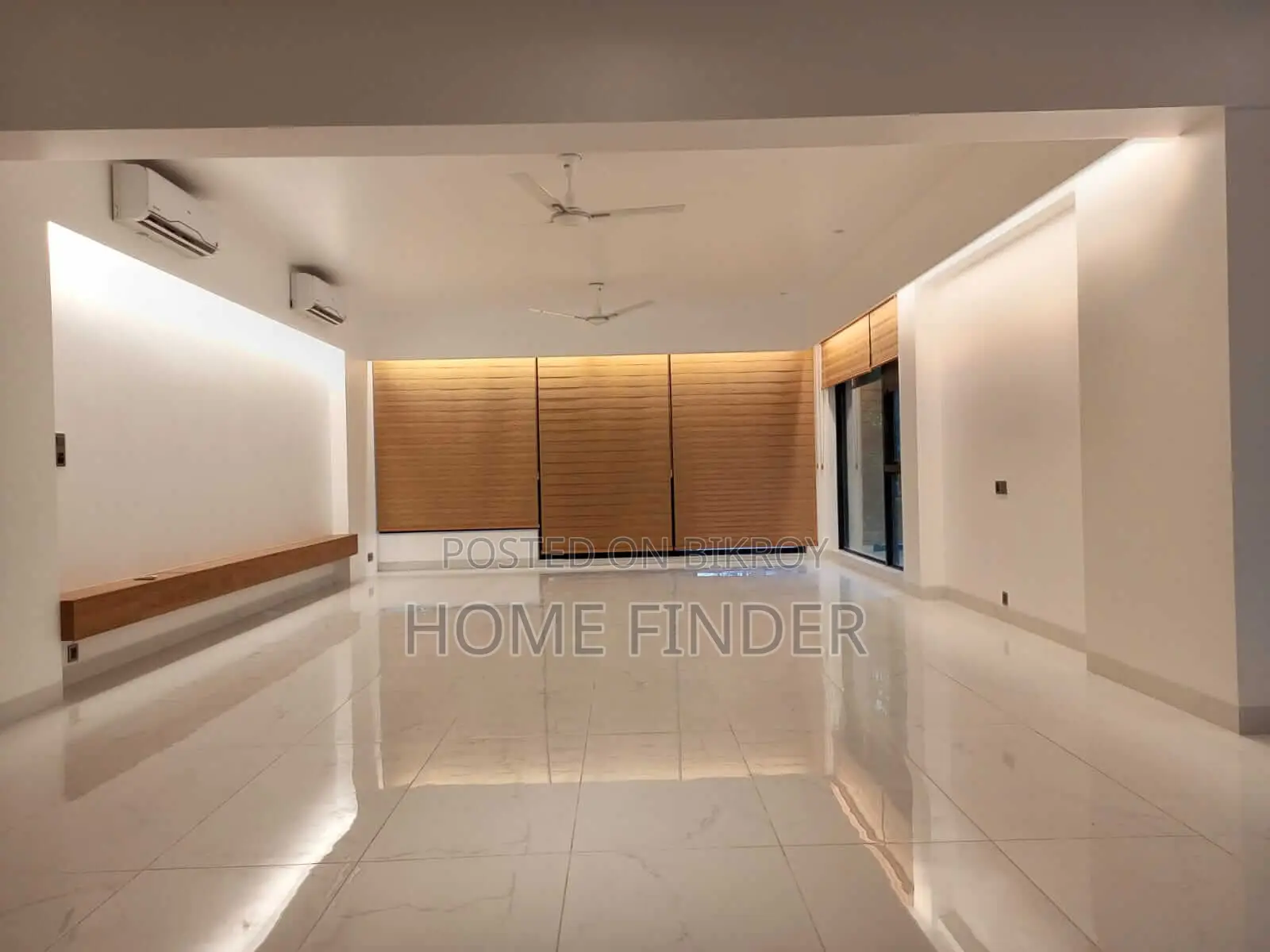 Luxurious Semi-Furnished Apartment (Pool & Gym) for Rent in Gulshan in Gulshan