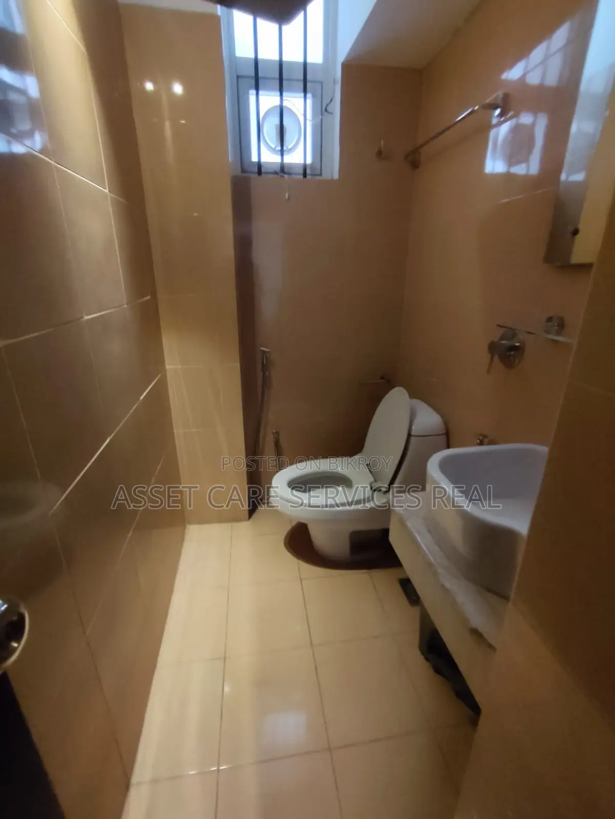 Lake View 4-Bed Fully Furnished Apartment For Rent In Gulshan in Gulshan