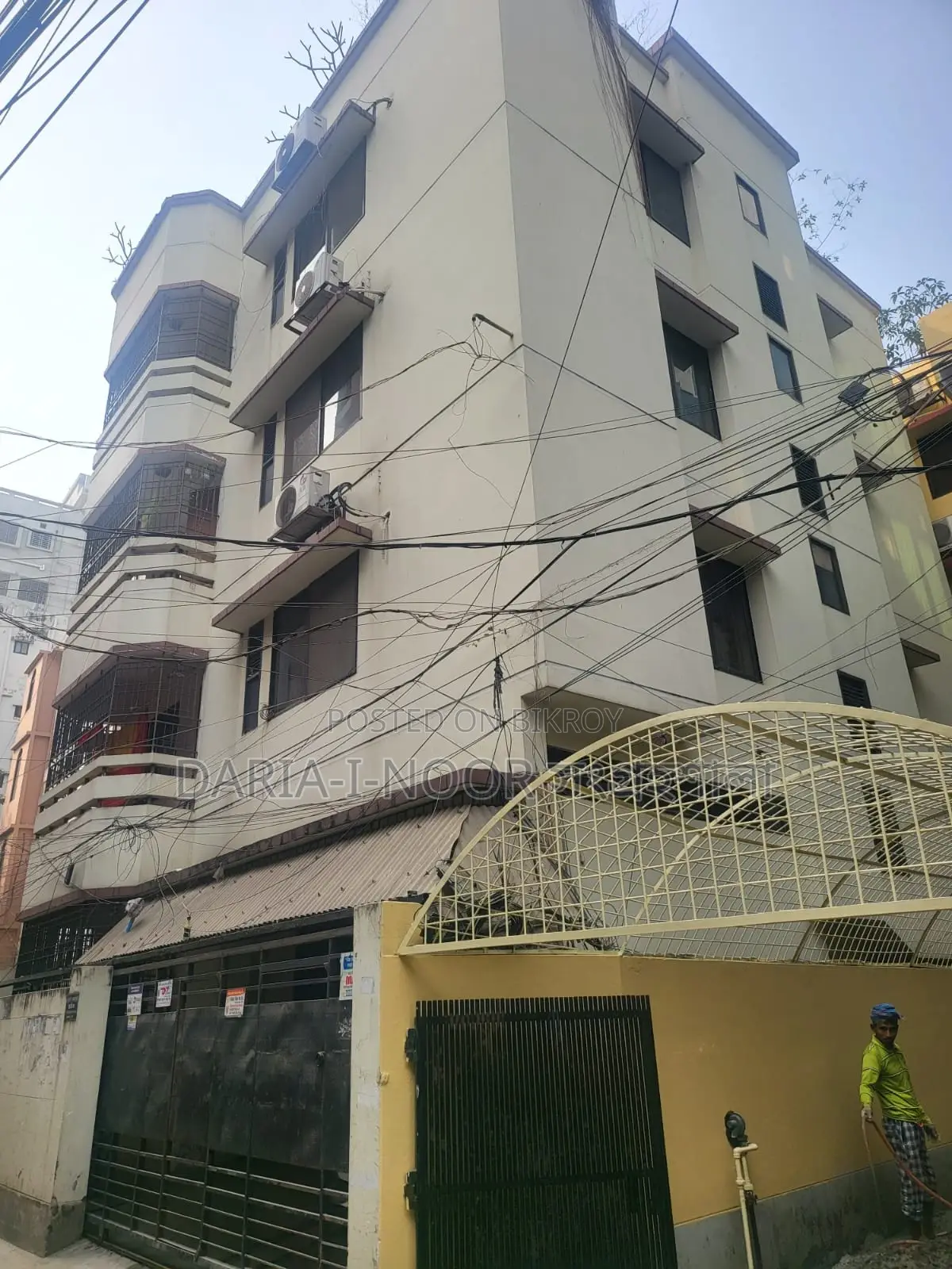 Land in West Dhanmondi 2 Katha, 4-story building, single unit, 15ft road in Dhanmondi