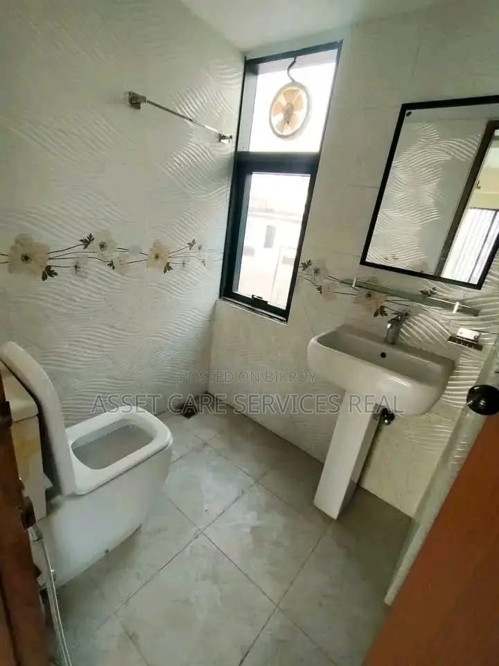 Road-11 Banani 2597-Sqft Brand-New Commercial Open Space Rent in Banani