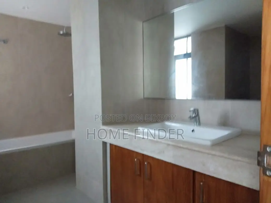 Exclusive Gym-Pool Apartment for Rent in Gulshan, Dhaka in Gulshan