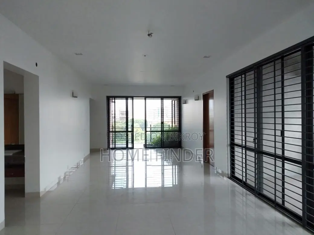 Exclusive Gym-Pool Apartment for Rent in Gulshan, Dhaka in Gulshan