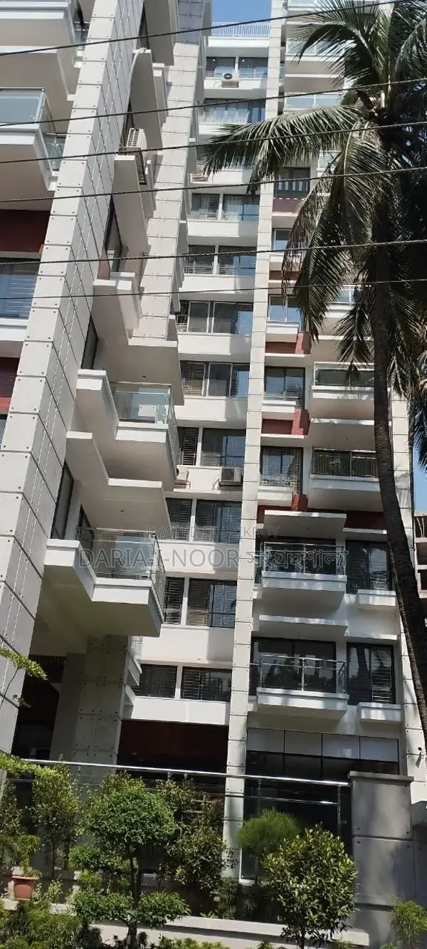 2450 SFT Flat for sale in Dhanmondi 10/A in Dhanmondi