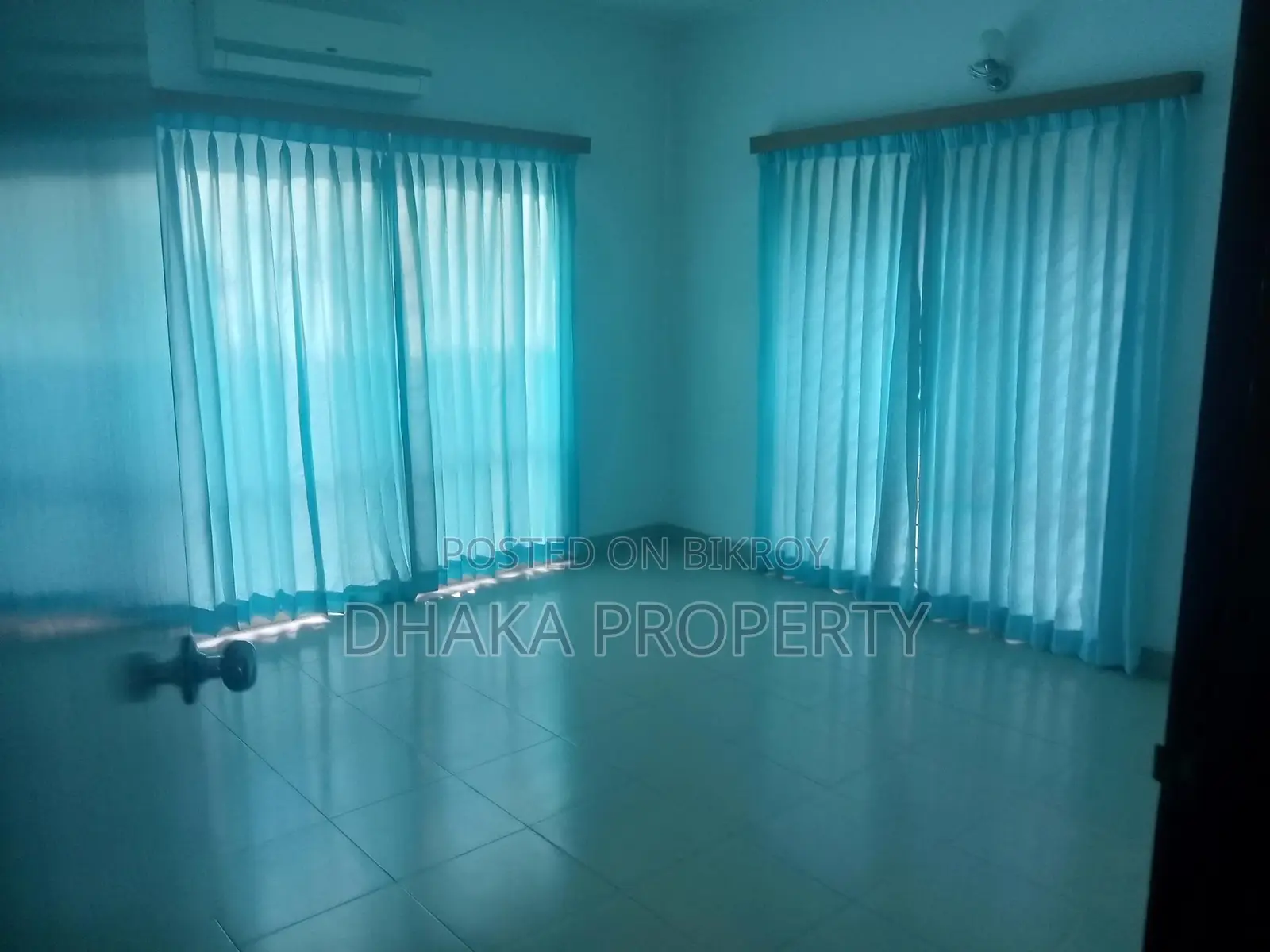 Exclusive 2700-Sqft Office Space Rent in Gulshan -2 in Gulshan