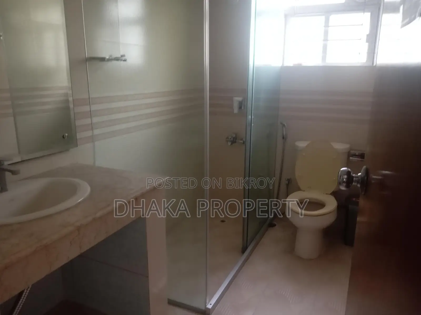 Exclusive 2700-Sqft Office Space Rent in Gulshan -2 in Gulshan