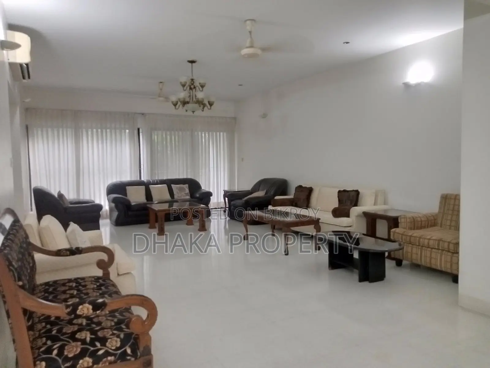 Full-Furnished 3200-Sqft 4 Bedrooms Apartment Rent in Baridhara in Baridhara