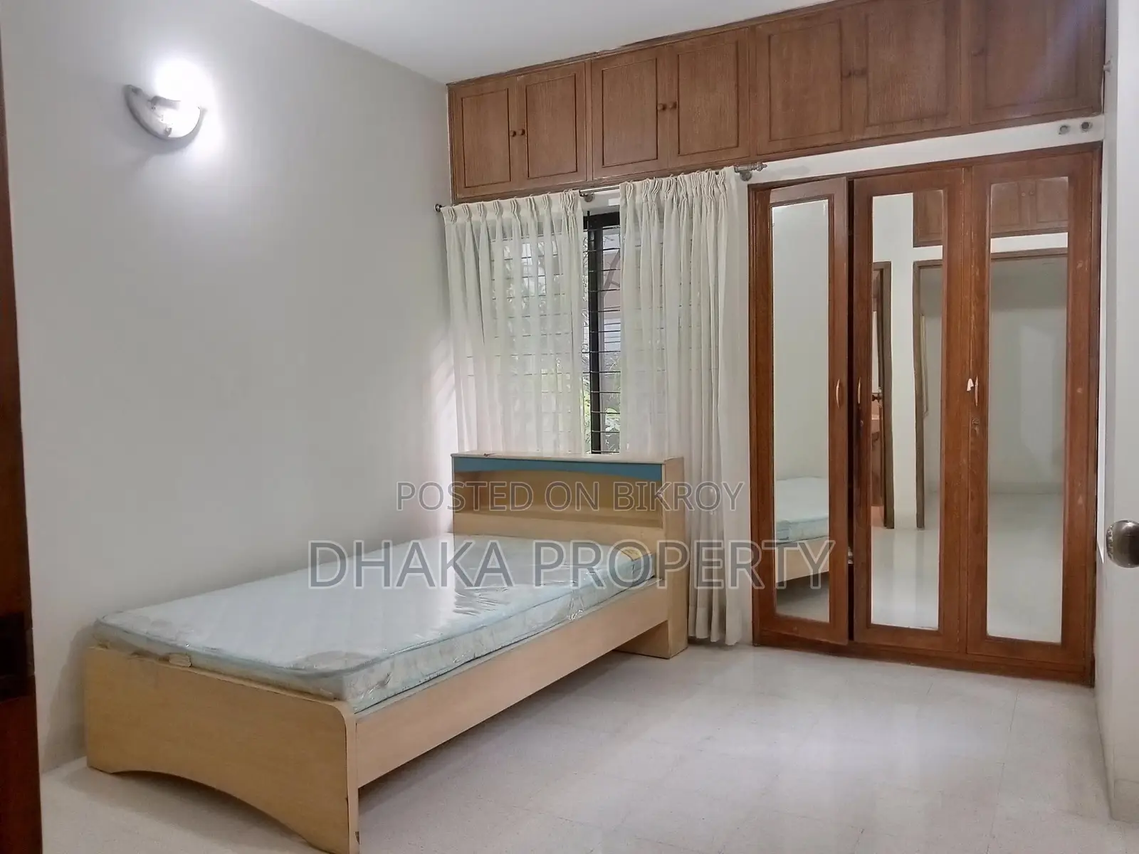 Full-Furnished 3200-Sqft 4 Bedrooms Apartment Rent in Baridhara in Baridhara