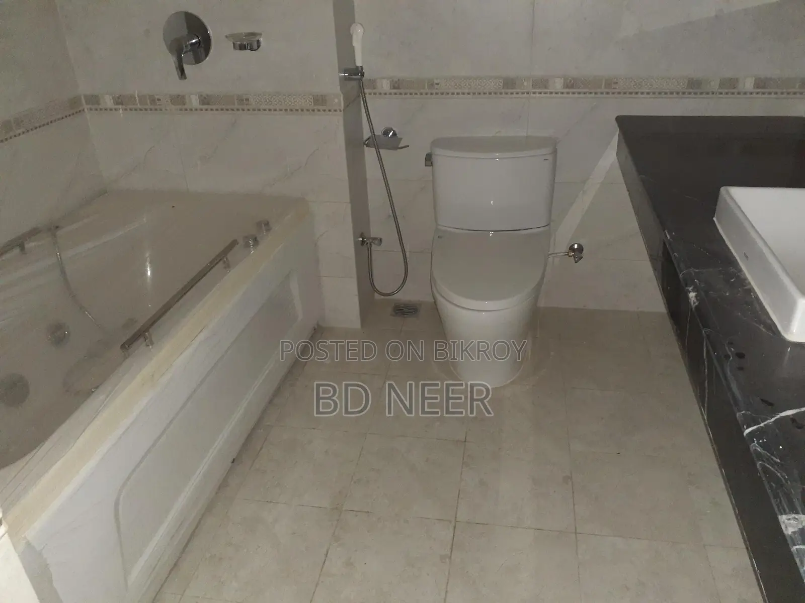 Lake View Gym Swimming 4-Bedroom Apartment Rent in Gulshan-2 North in Gulshan