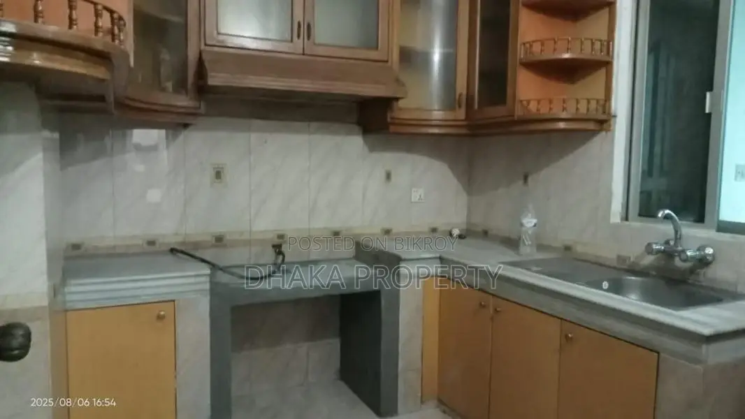3Bed 2800sqFt.2Parking Rent at Gulshan2 North in Gulshan