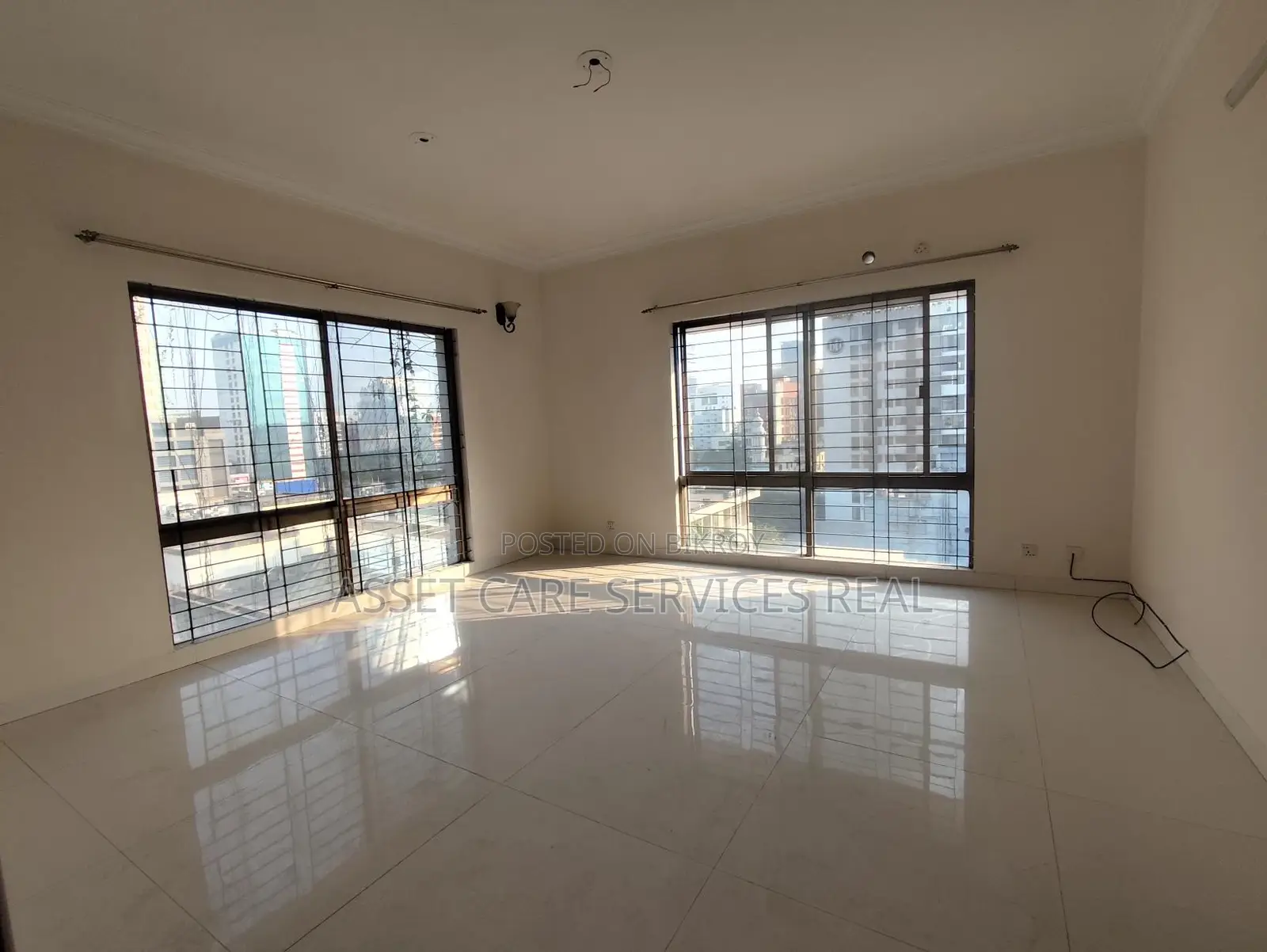 2300-Sqft Exclusive Office Space Rent Nearby Road-11 Banani in Banani