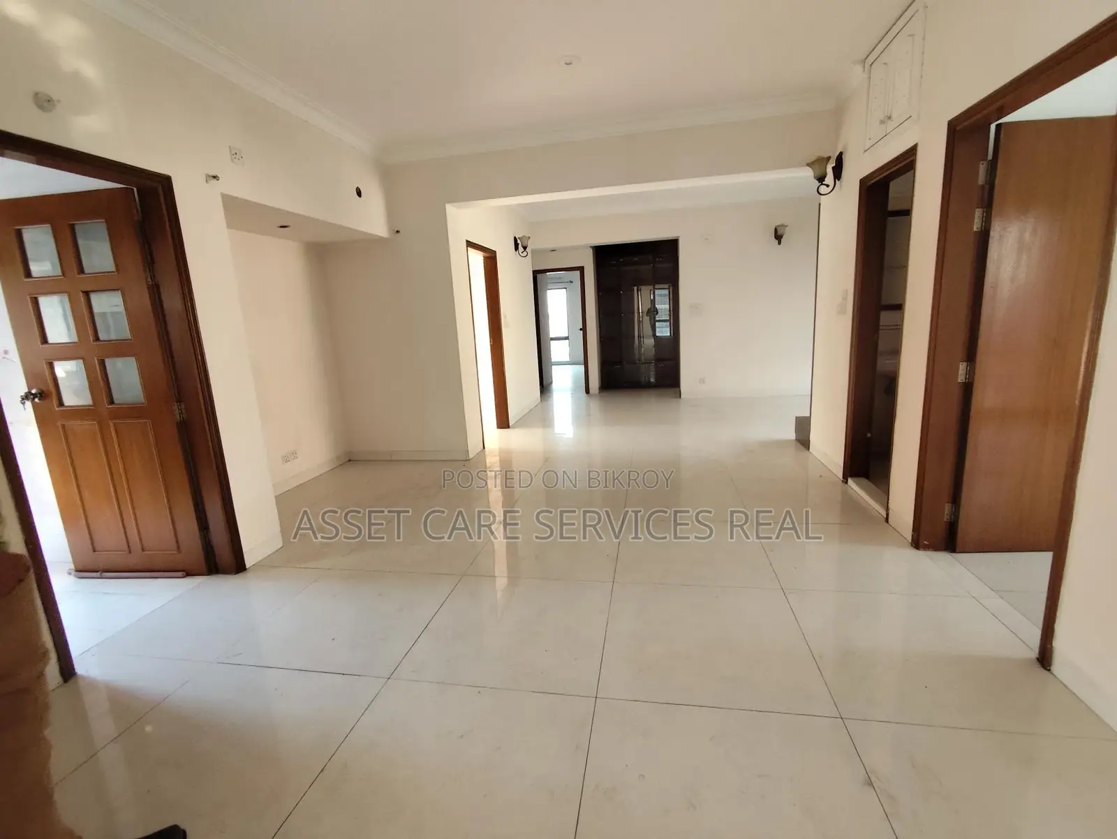 2300-Sqft Exclusive Office Space Rent Nearby Road-11 Banani in Banani