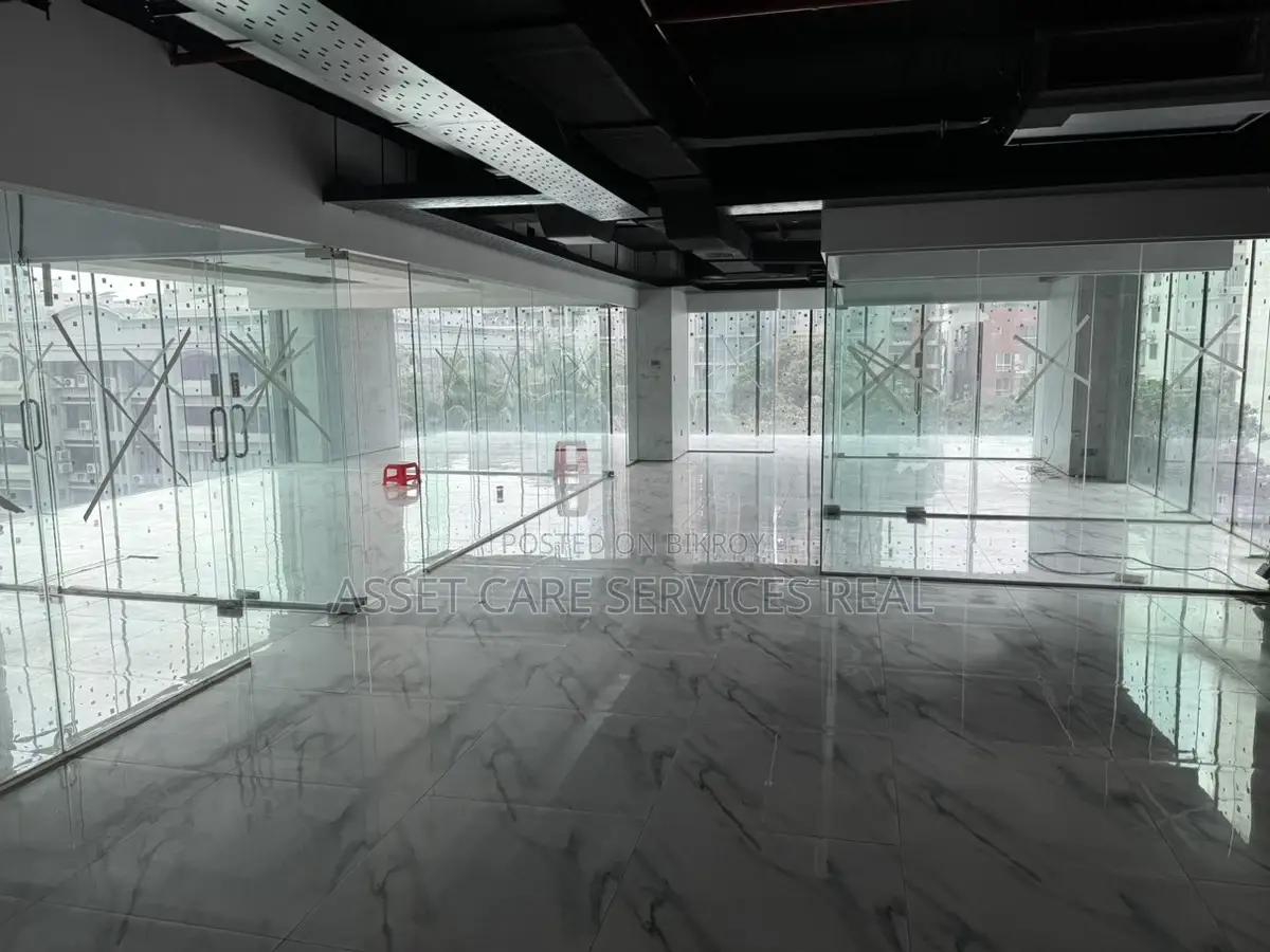 Exclusive Commercial Open Space Rent Gulshan Avenue in Gulshan