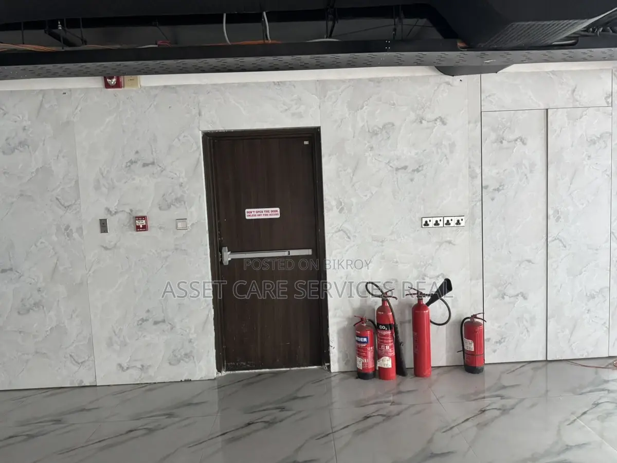Exclusive Commercial Open Space Rent Gulshan Avenue in Gulshan