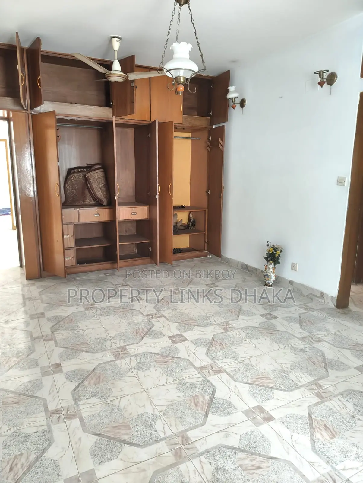 Unfurnished flat for Rent in Gulshan in Gulshan