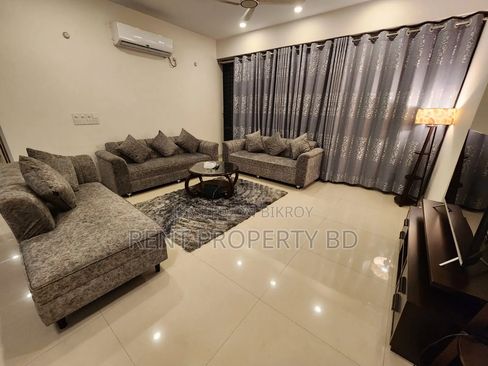 Luxurious Full Furnished Flat For Rent In Gulshan in Gulshan