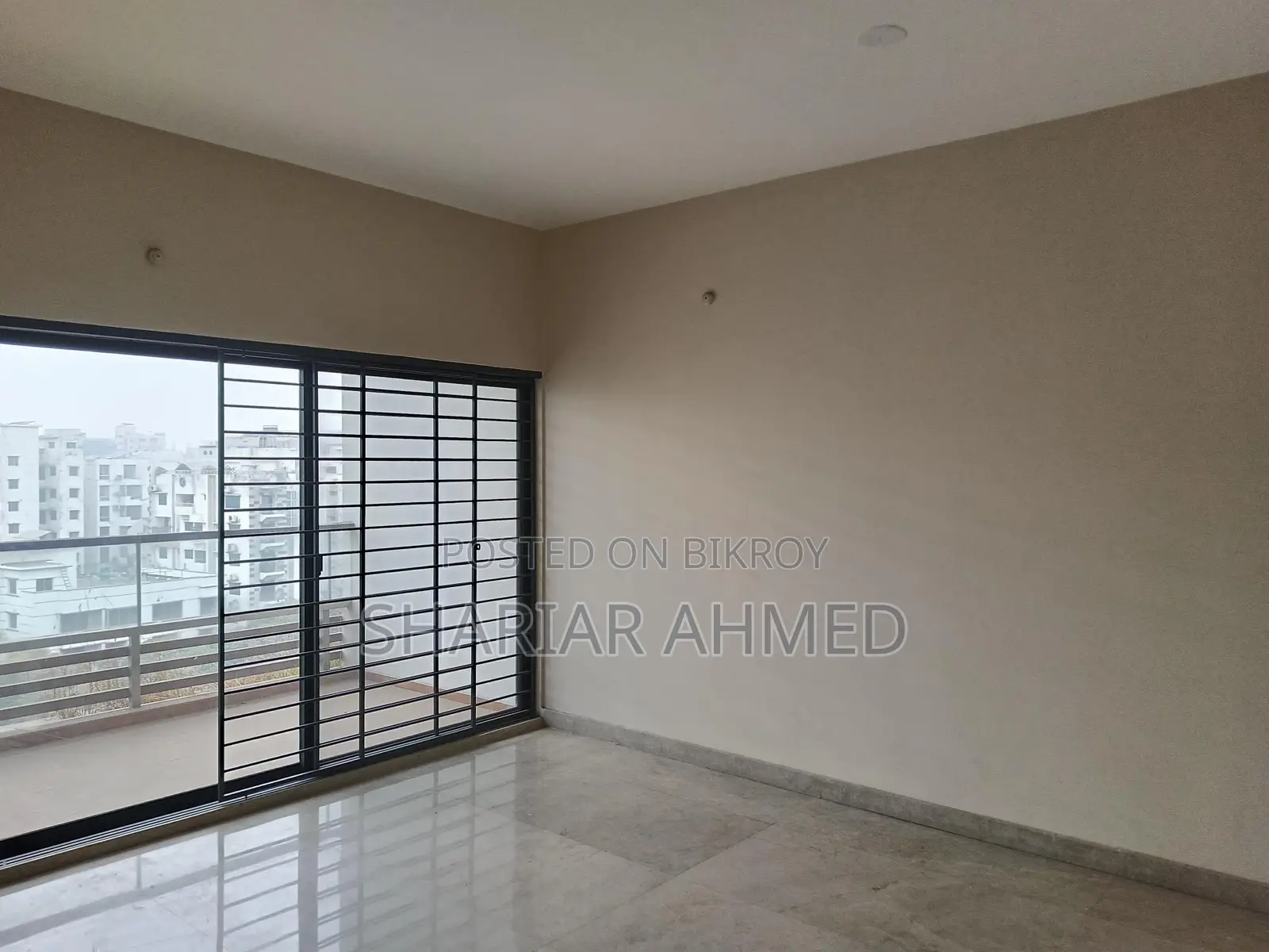 A Nice & Comfortable Apt Of 4300SqFt Is Up For Rent In Gulshan in Gulshan