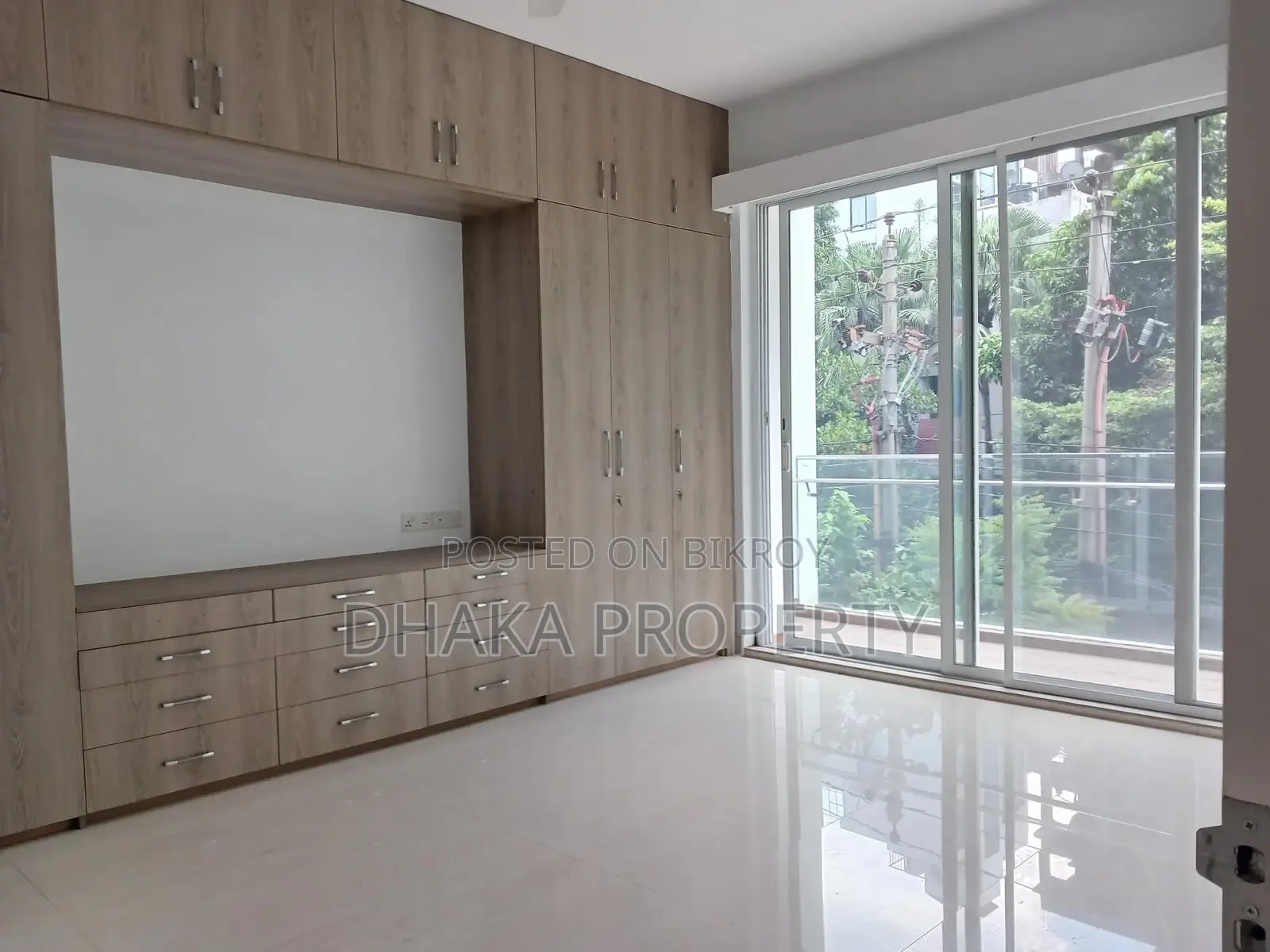 4000sqFt.Semi Furnish Luxury Apartment Rent at Baridhara DMZ. in Baridhara