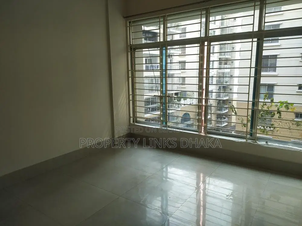 Unfurnished flat for Rent in Gulshan in Gulshan