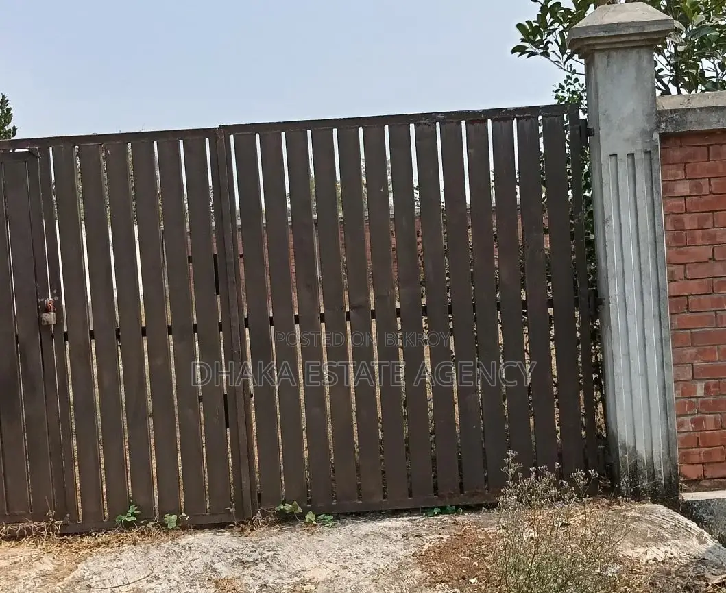 Uttara Sector-5, Urgent 3.50 Katha Plot for Sale in Uttara