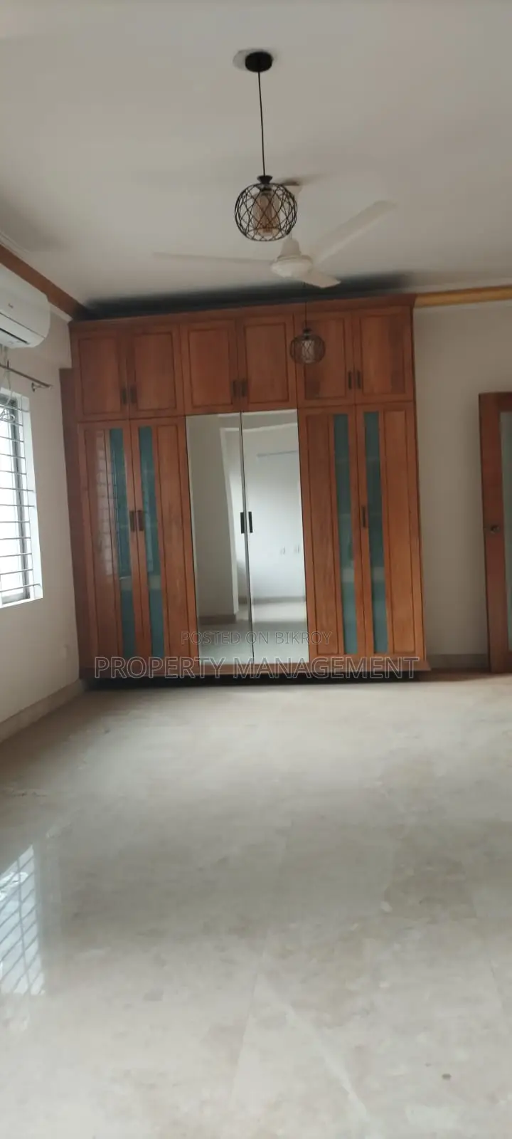 3150Sqft New Luxurious Lake View Apartment Rent 3Bed 4Bath Gulshan2 in Gulshan