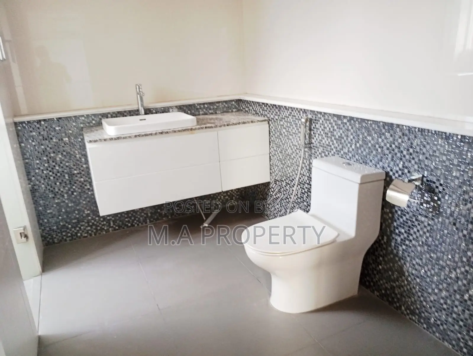 Rent Apartment 4500sqft 4-Bed 2-Carpark Gulshan in Gulshan