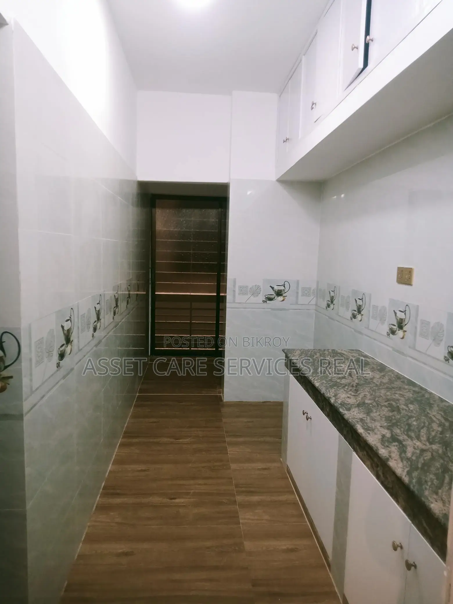 BEAUTIFUL OFFICE SPACE FOR RENT IN GULSHAN 1 in Gulshan