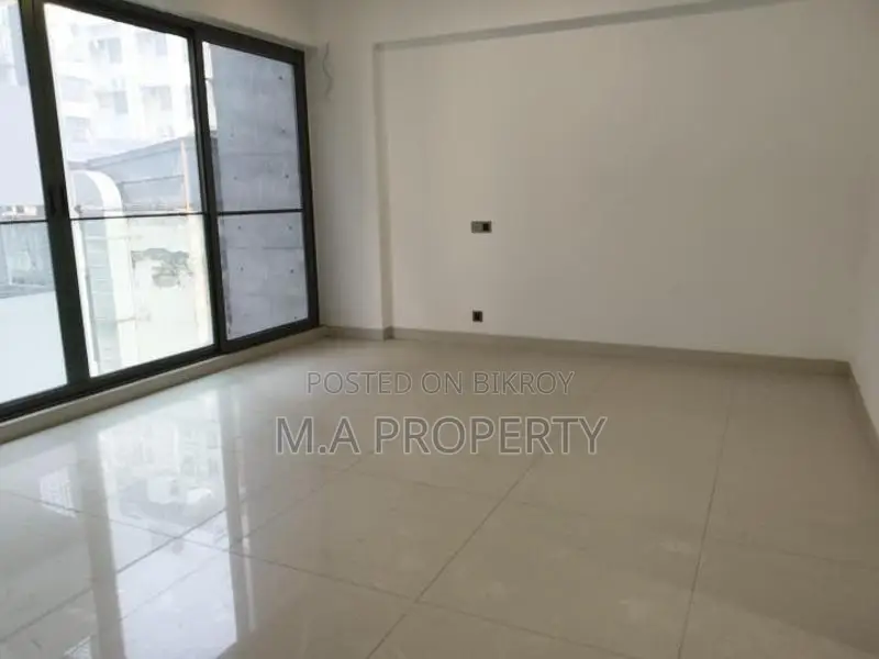 Rent Apartment 3-Bedroom gym+swimming 2-Carpsrk in Gulshan