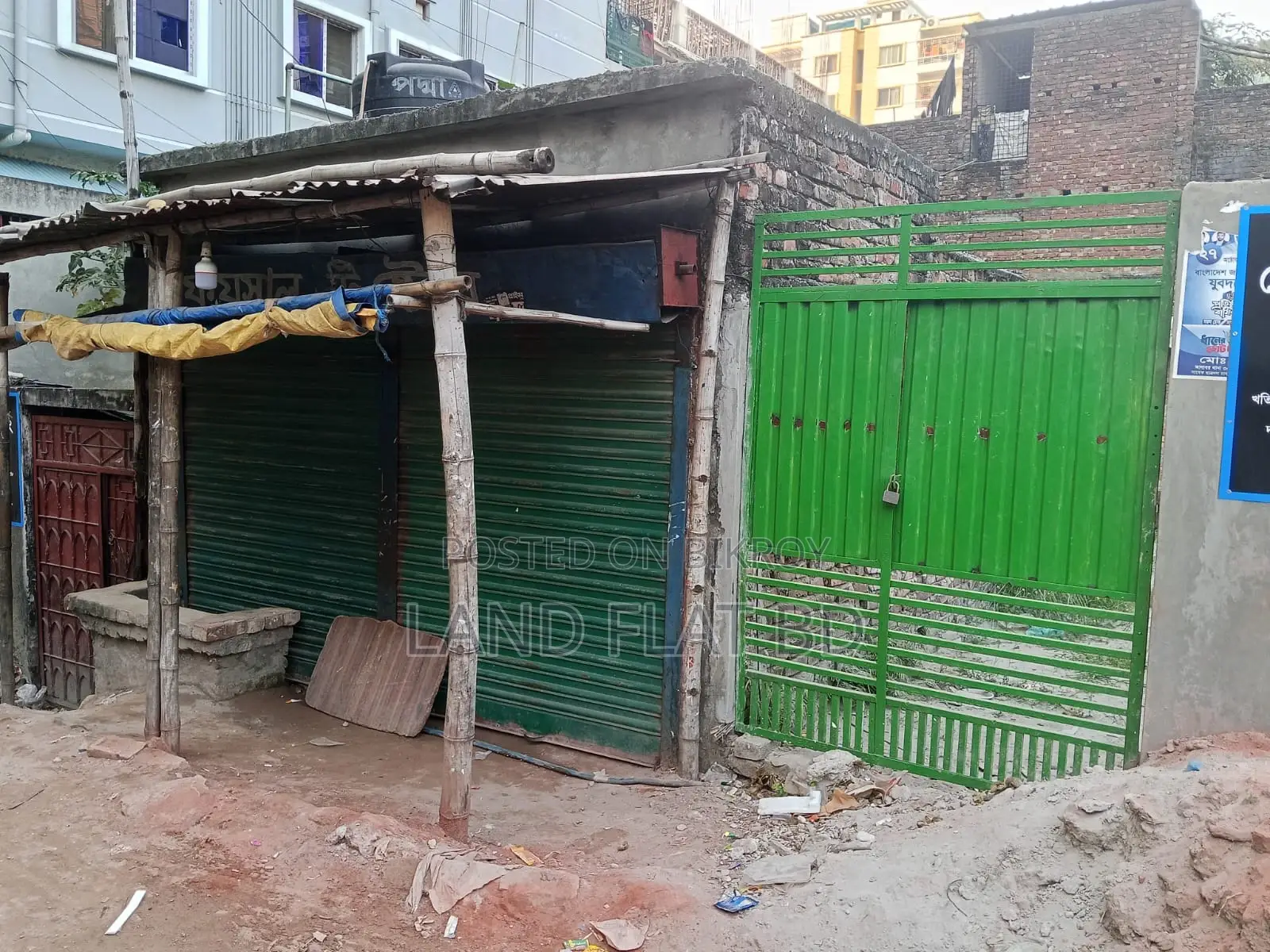 Ongoing Flat for Sale, 950 SFT, South Facing in Mohammadpur