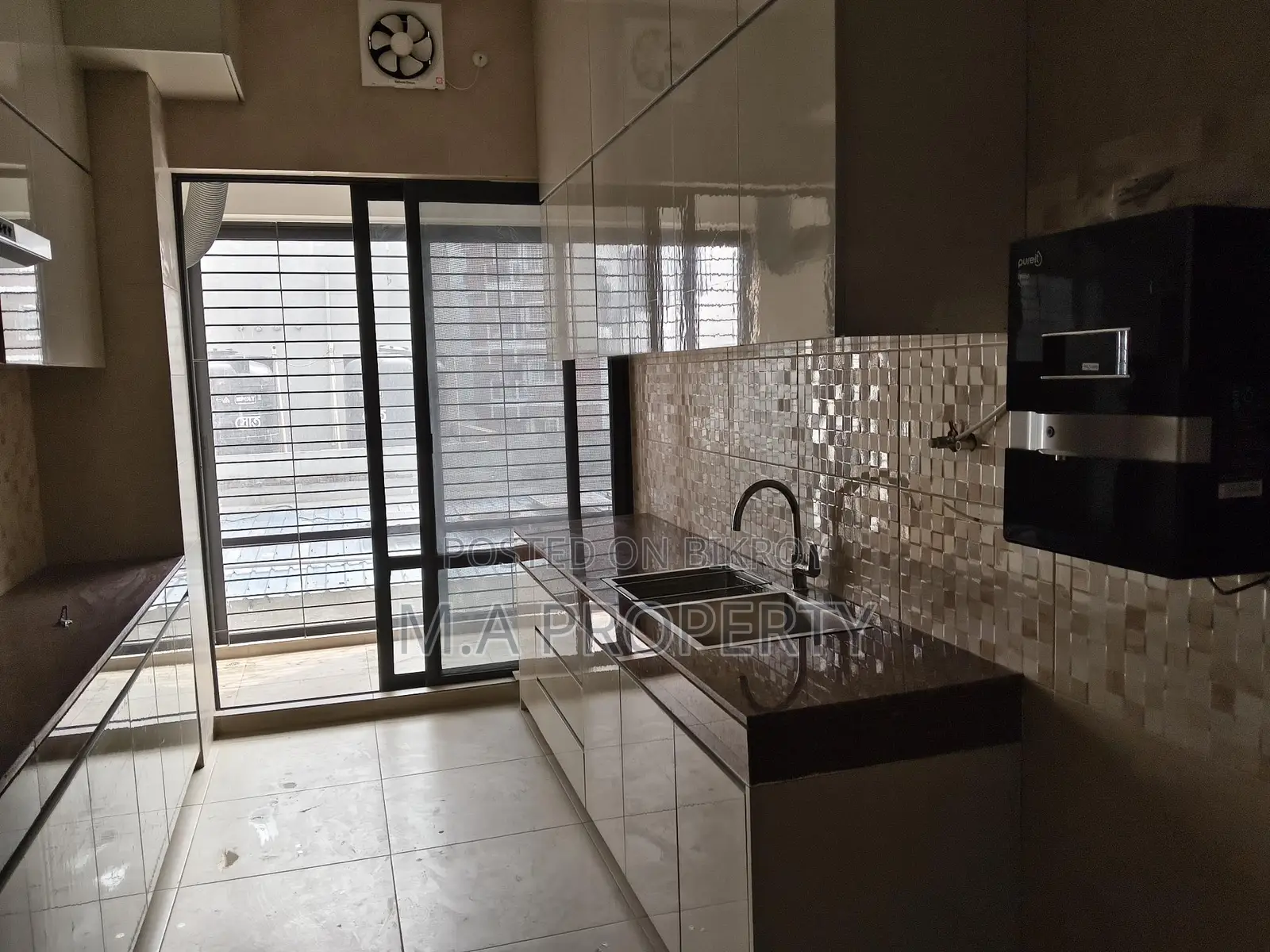 Rent Apartment Brand New 4-bedroom 2-carpark Gym+swimming in Gulshan