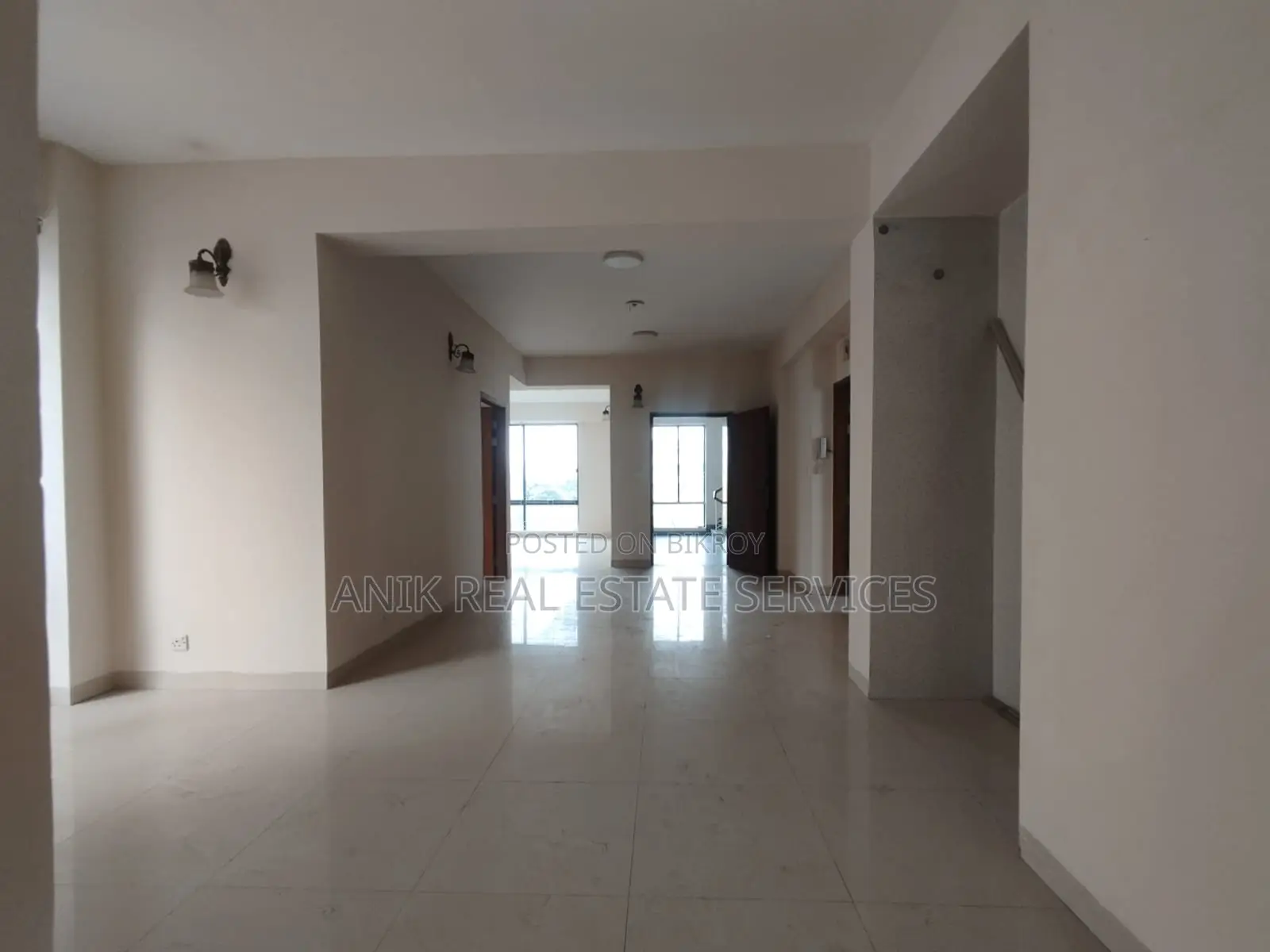 Good Quality 3 Bedroom Un Farnised Flat Rent At Gulshan 1 in Gulshan